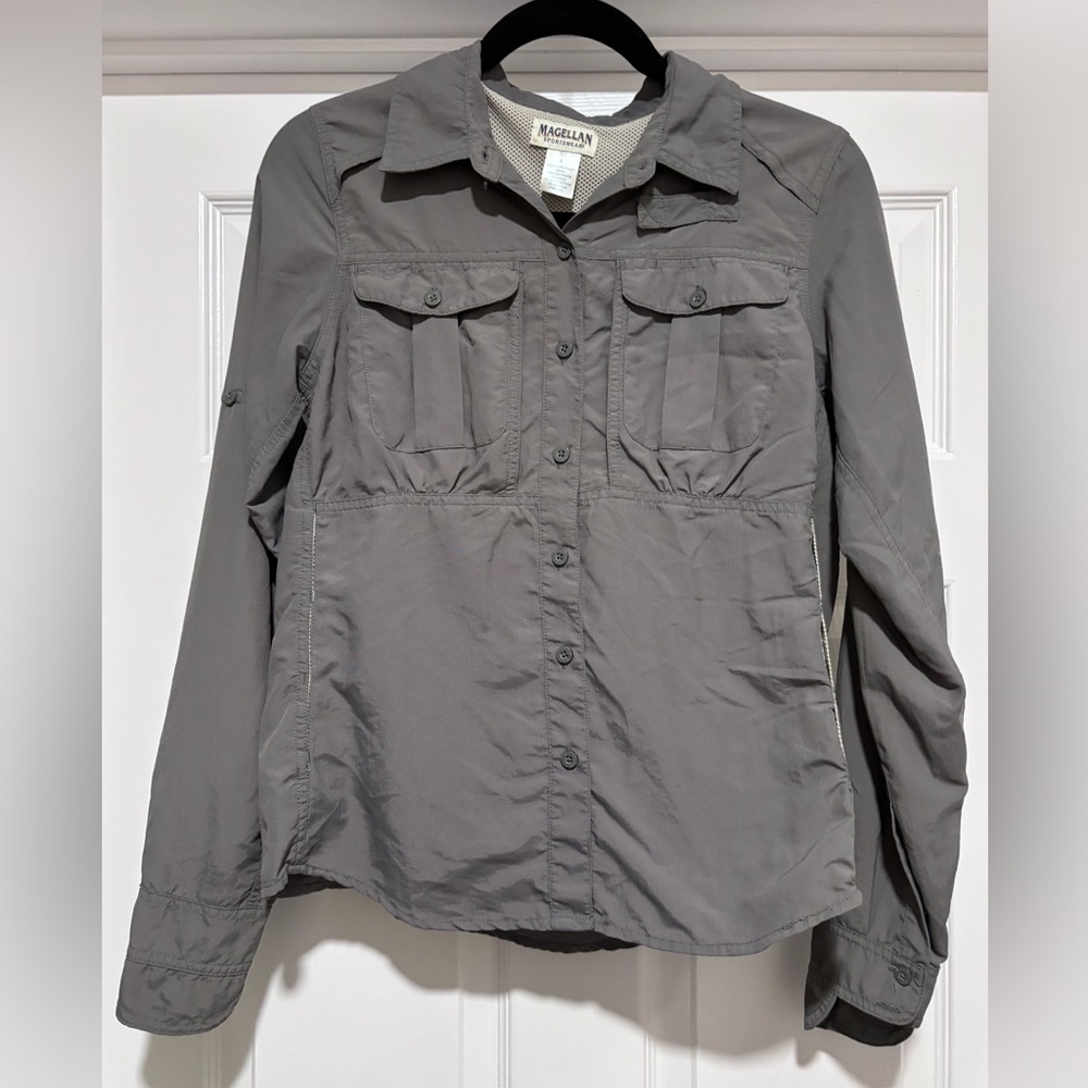 0145- Magellan Outdoor Fishing Utility Shirt Small Gray